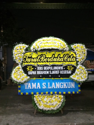 Papan Bunga Duka di Gintung